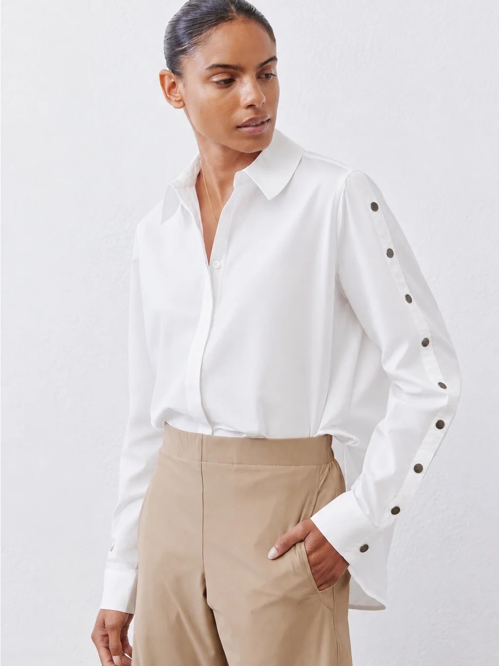 Marled White Button-Accent Long Sleeve Shirt